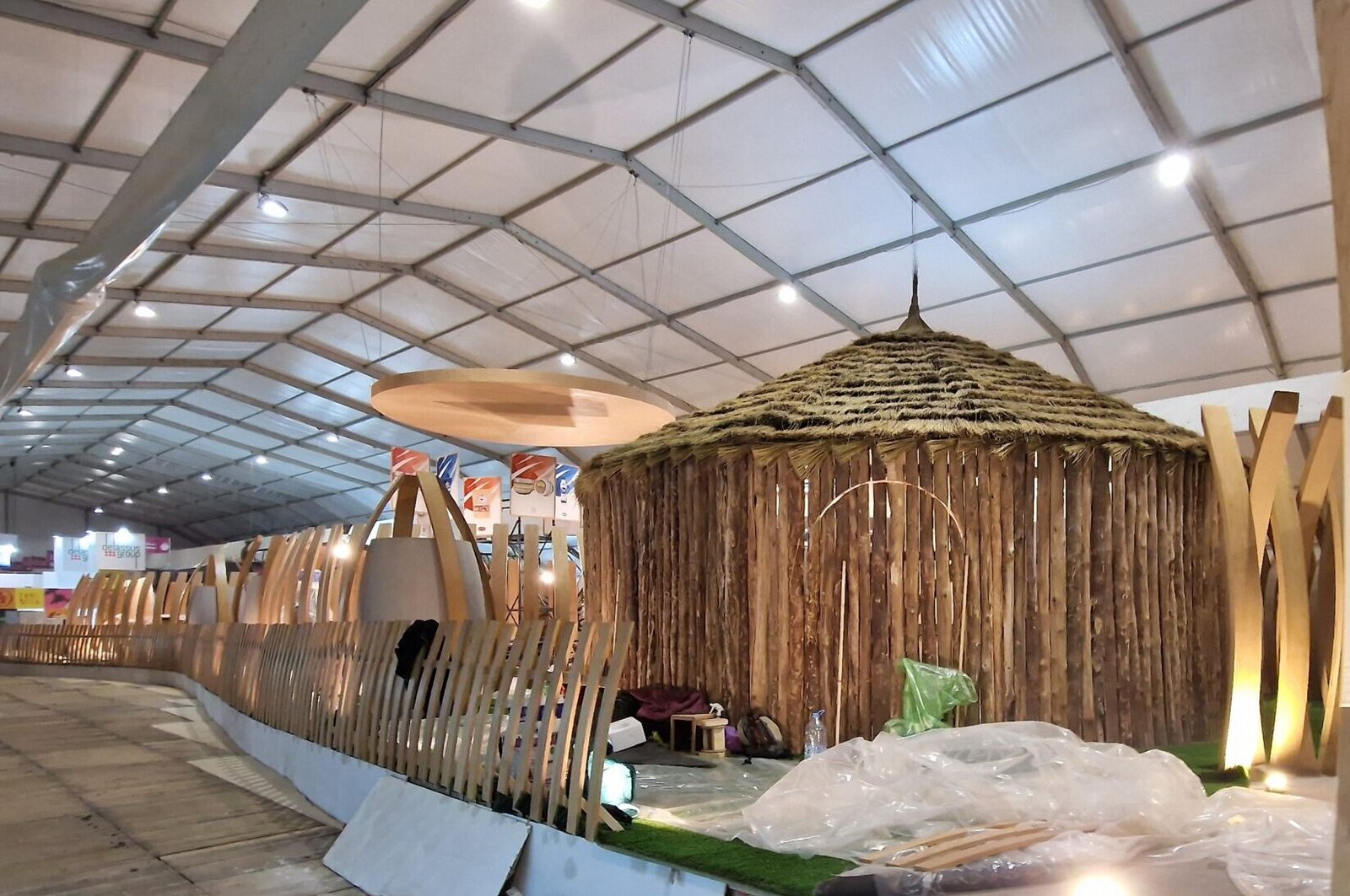 Stand builder in Ivory Coast creating custom trade show stands