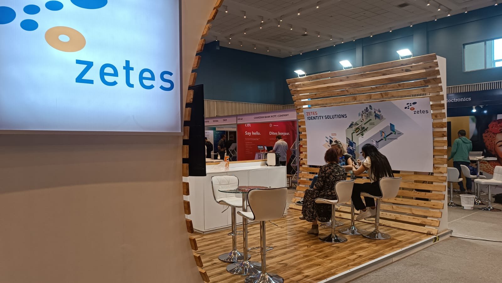 Custom expo stand design in France for exhibitions