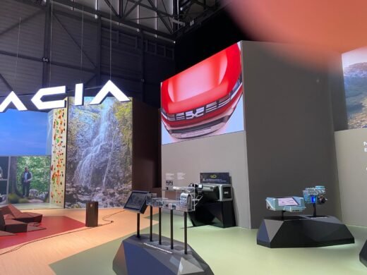 Custom trade show display booth setup