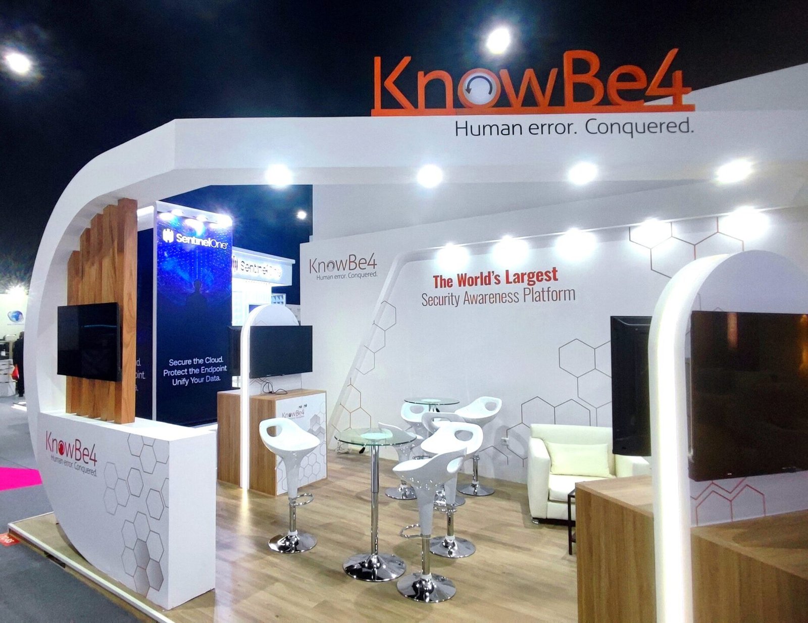 Turnkey exhibit display stands at trade show