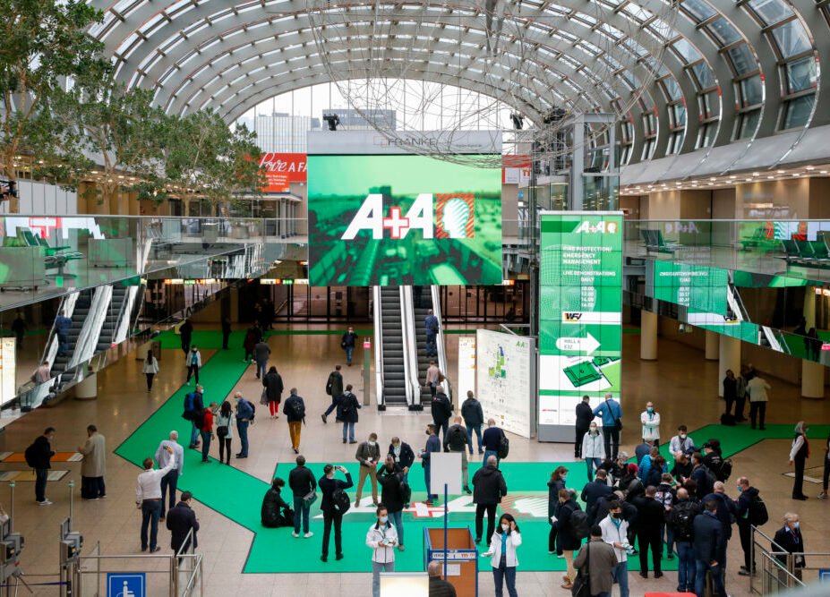 Custom stand design in Düsseldorf exhibition hall